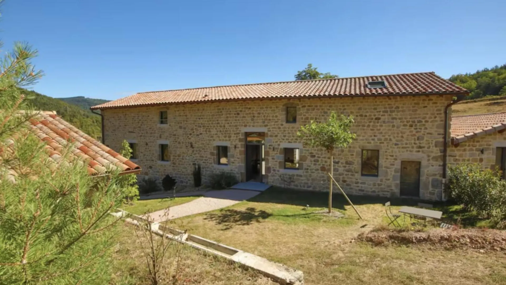 Villa Le Grand Val D'Or - Piscine Et Convivialite Saint-Prix  0*, Saint-Prix (Ardeche)